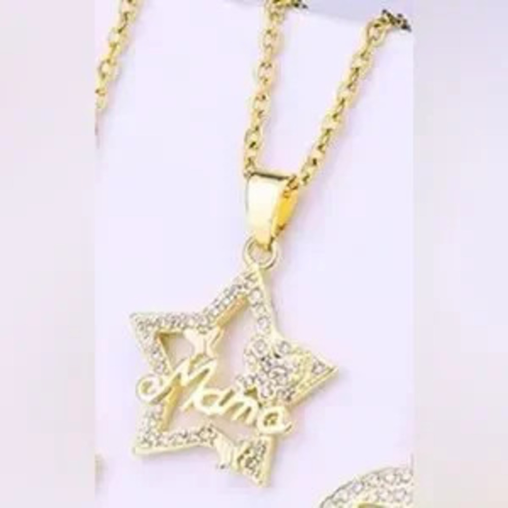 18K Gold MAMA Nameplate In Star Pave Diamond Inlay Pendant Necklace Mothers Day